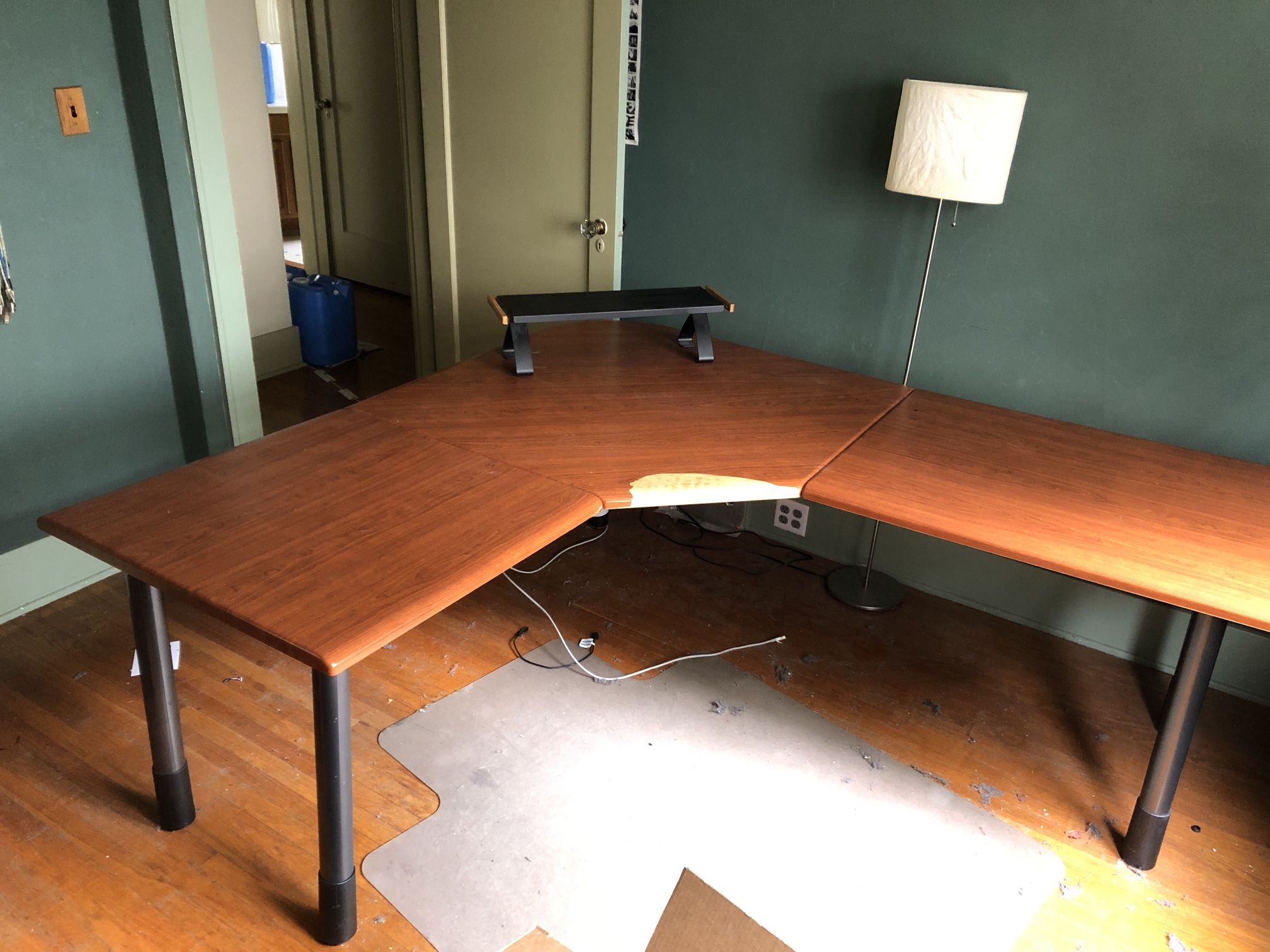 Free Office Computer Desk