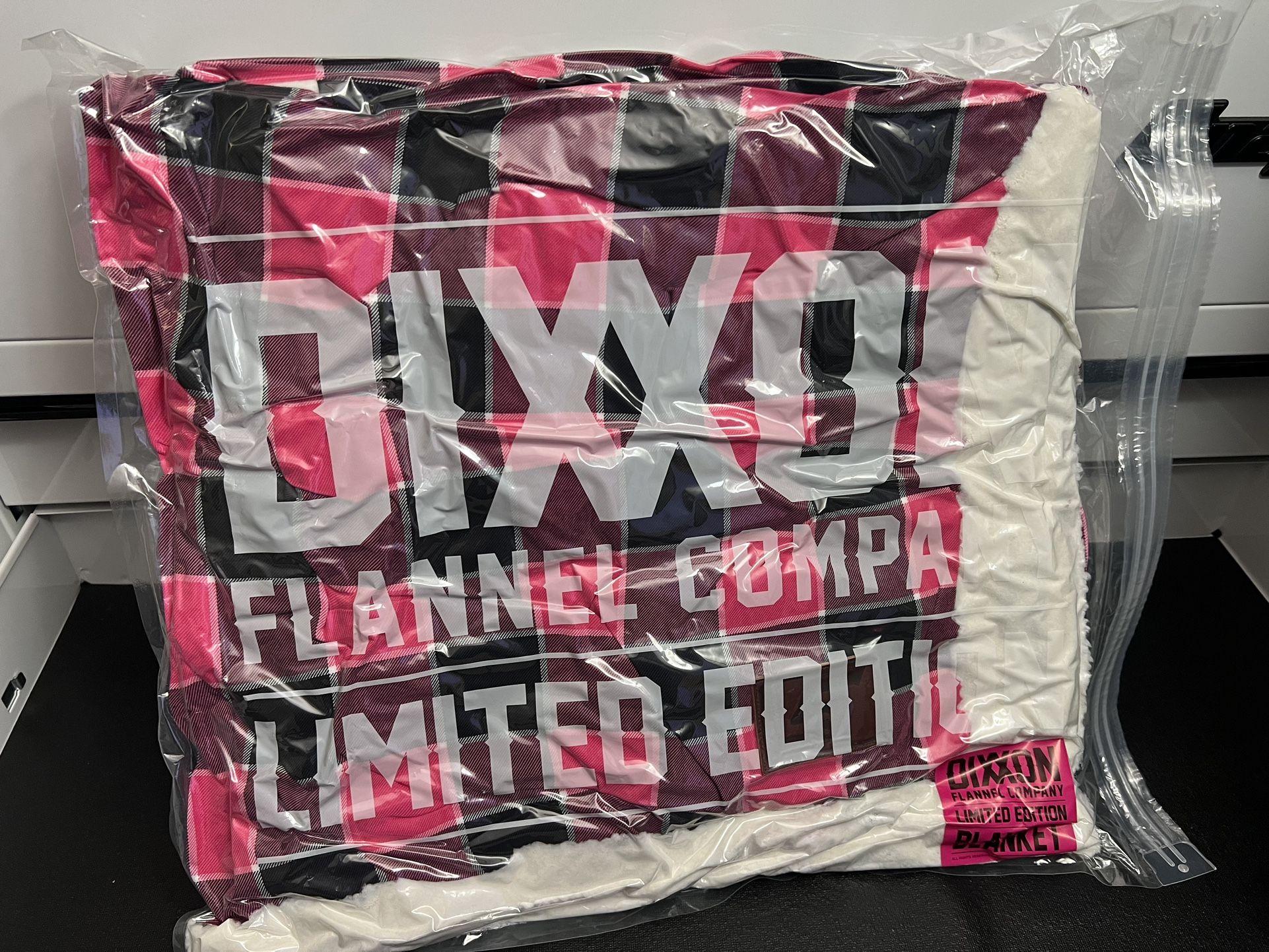 Snap On Dixxon Flannel Blanket 2023 limited edition New