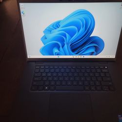 Dell Latitiude 7520 Laptop