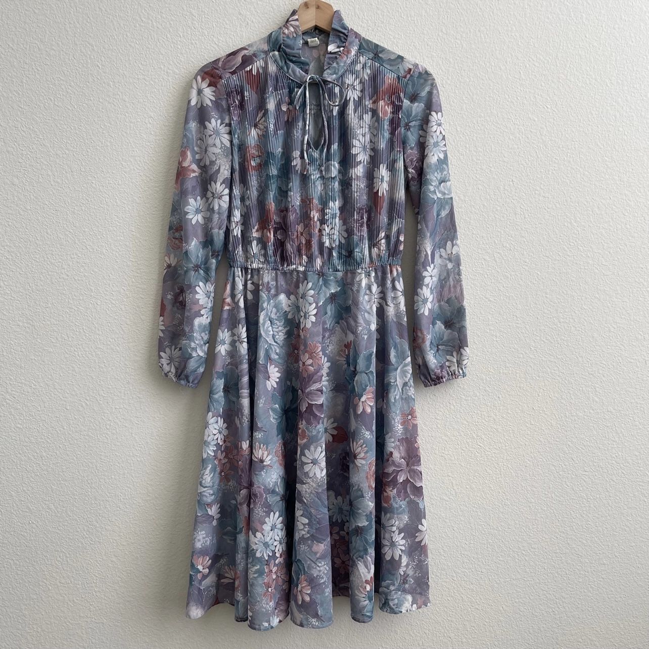 Vintage 70s Blue Purple Floral Union Made Pleated High Neck Prairie Flowy Dress