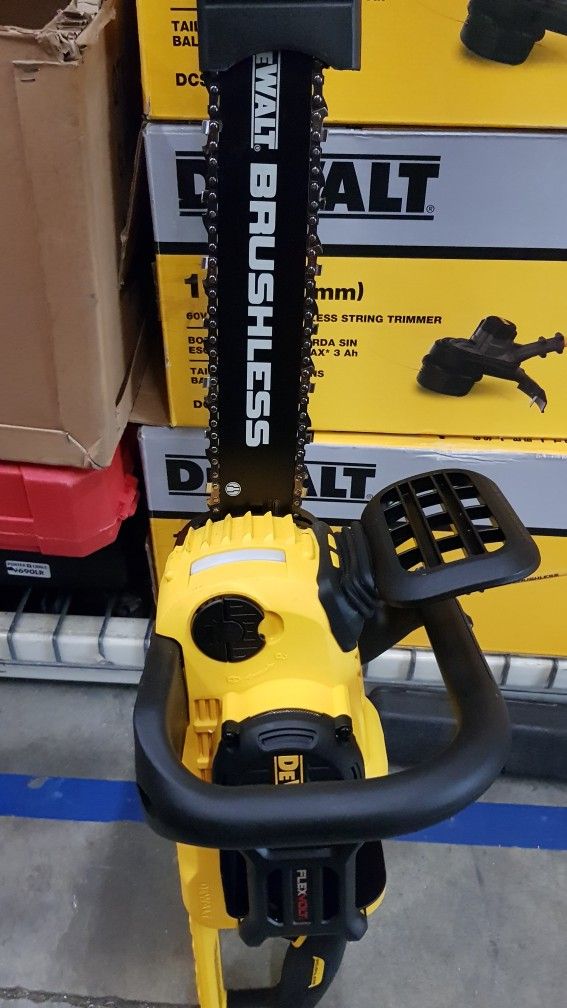 DEWALT 60V FLEX VOLT BRUSHLESS 16"IN CHAINSAW TOOL ONLY NEW 