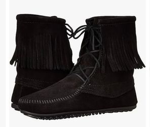 Minnetonka Traper Womens Ankle High Black Moccocins