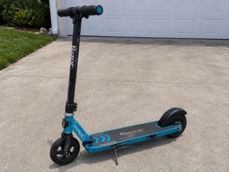 Razor Power A Electric Blue Scooter – Charger Included