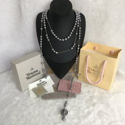 Vivienne Westwood Irregular Three Row Pearl Bas Relief Choker in Silver Grey