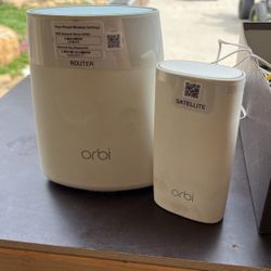 orbi wireless Router And Satellite