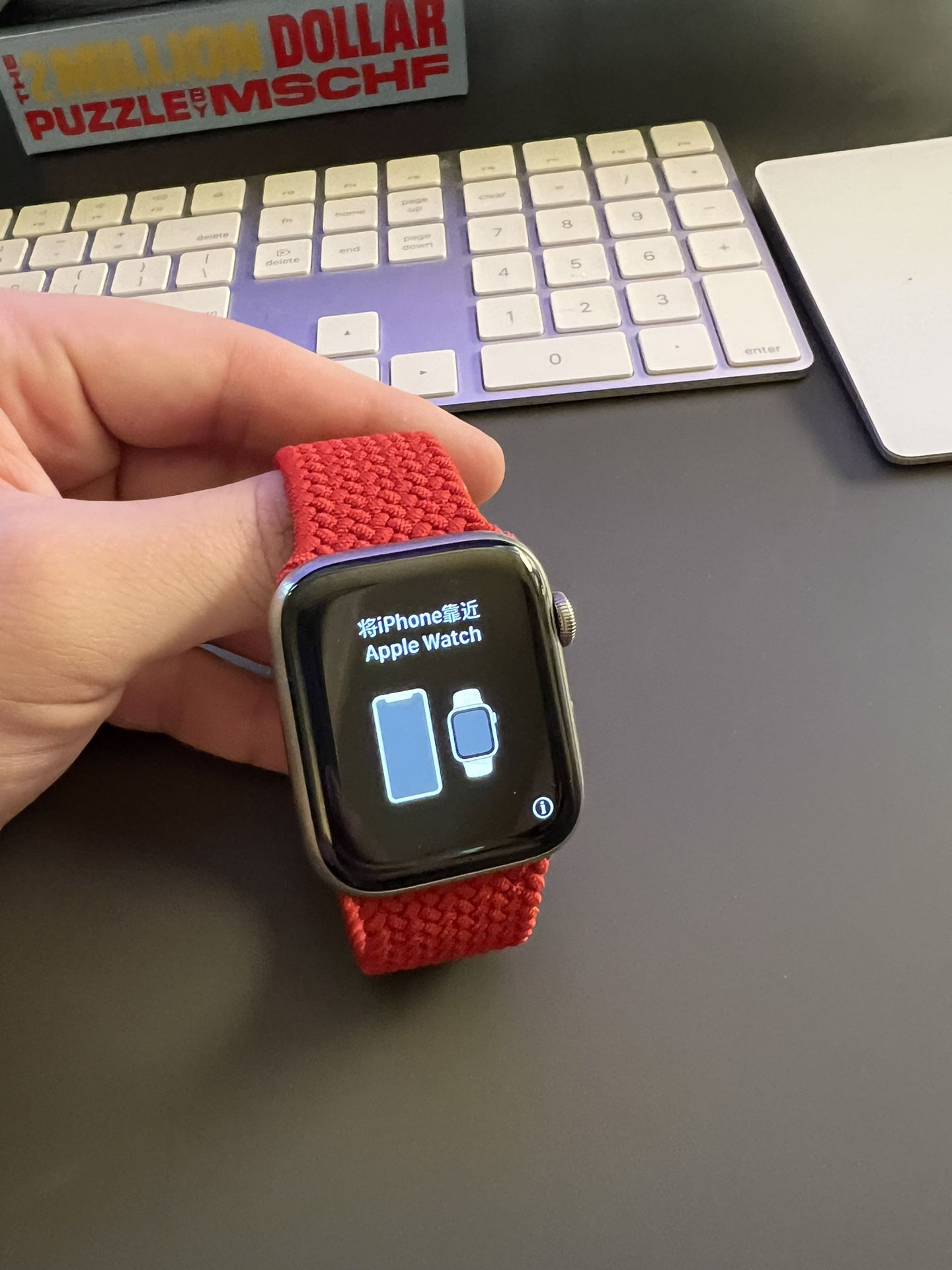 Apple Watch Series 5 Titanium GPS/Cellular + 7 Watch Bands