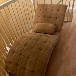 Chaise Lounge Sofa Chair Like New