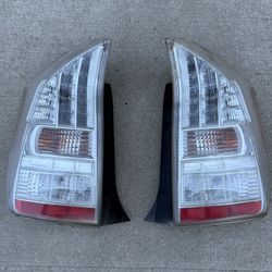 2010-11 Toyota Prius Taillights 