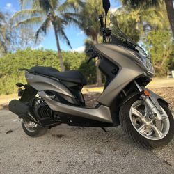 Yamaha SMax 150 CC