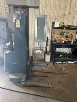 Heavy Duty Electric Pallet Jack With Tower