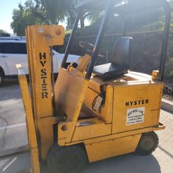 1979 Hyster E40B Electric Forklift - 36V, 4000 lb Capacity