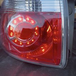 07-12 GMC Acadia LH Tail Light