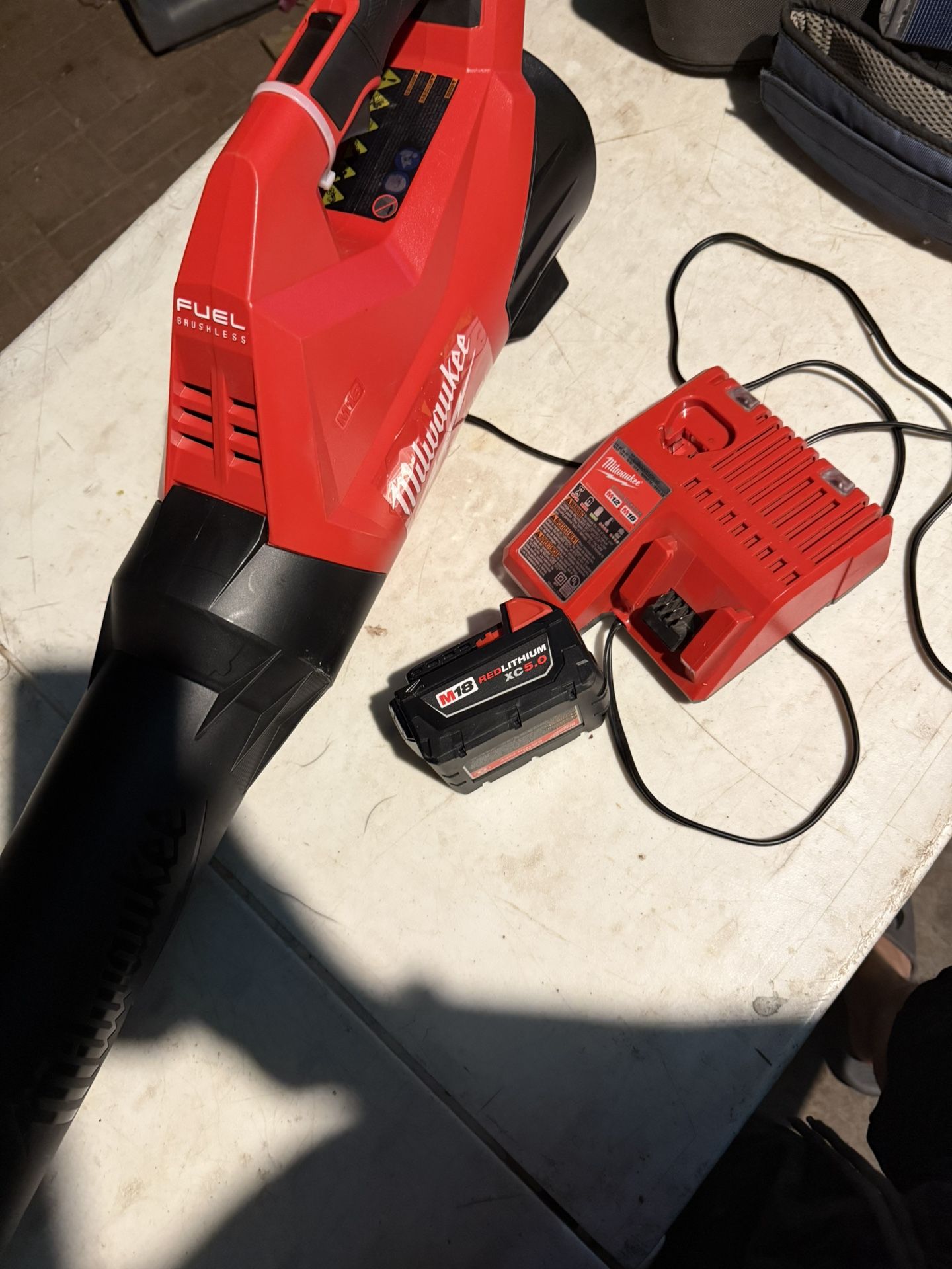 Milwaukee Leaf Blower