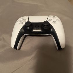 White PS5 Controller