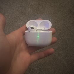 Left AirPod 2nd Gen With Charging Case (USBC) + USBC Charger