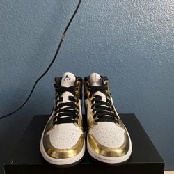 Jordan Retro 1 Mid Metallic Gold