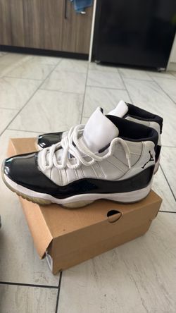 Nike retro size 9.5