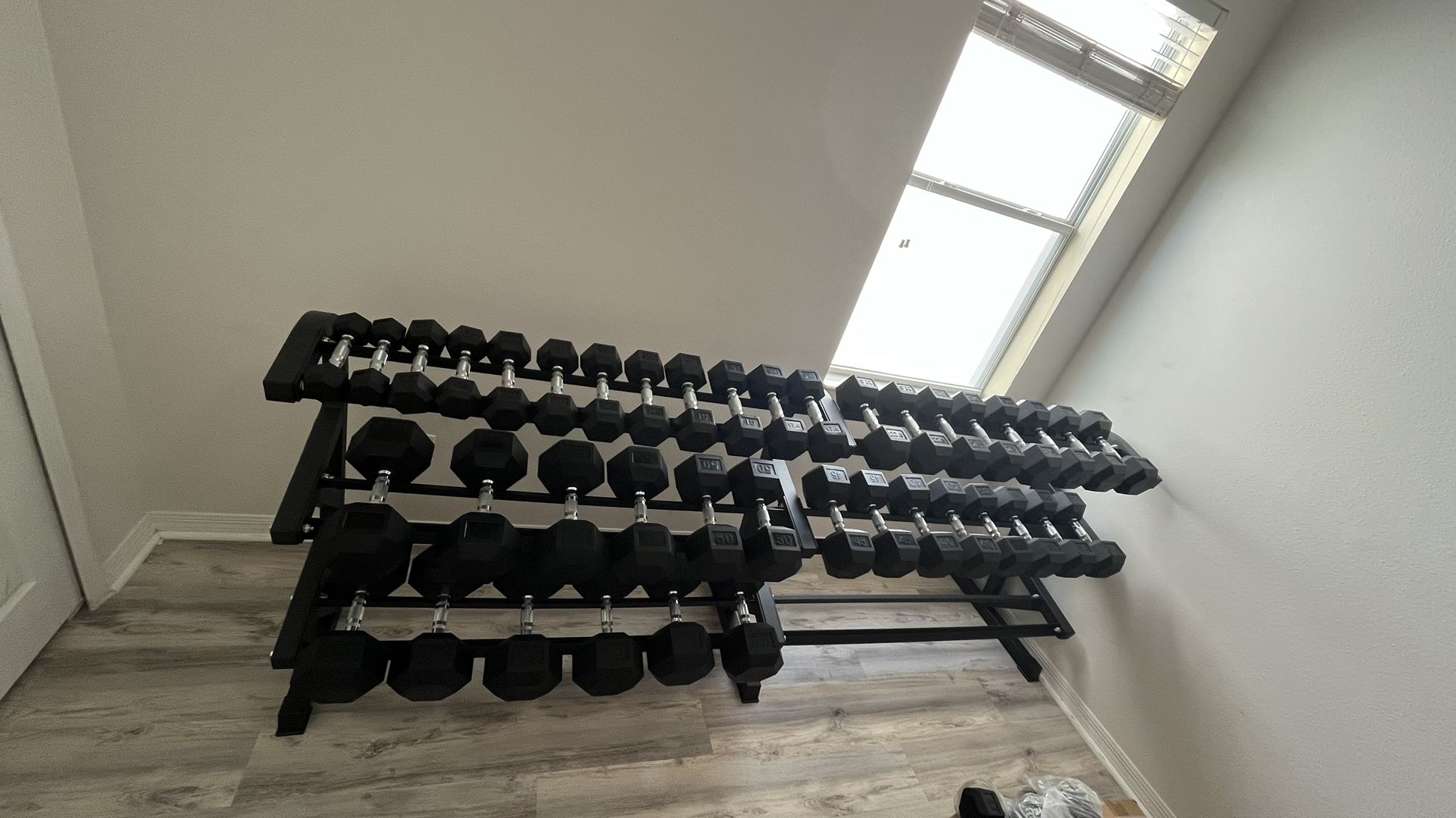 Dumbells Rubber Set 1440 Lbs With Big Rack  5-75  All Brand New in Box