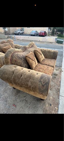 Couches  Free