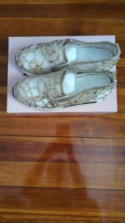 Women's shoes