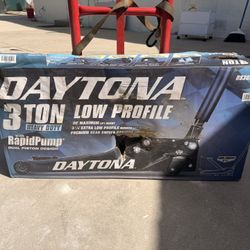 Daytona Low Profile and Jack Stands