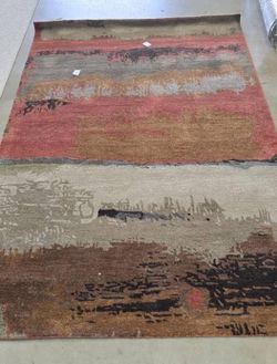 Area Rug *NEW* 5ft x 8ft