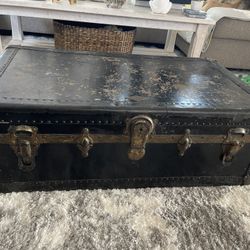 Henry Likly Steamer Trunk Rare