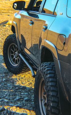 2023 Toyota 4Runner c4 rock sliders Angled