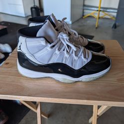 Jordan 11s concords size 10.5
