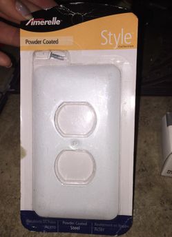 BRAND NEW IN BOX~ (WHITE) POWDER-COATED STEEL OUTLET COVER WITH WHITE SCREW