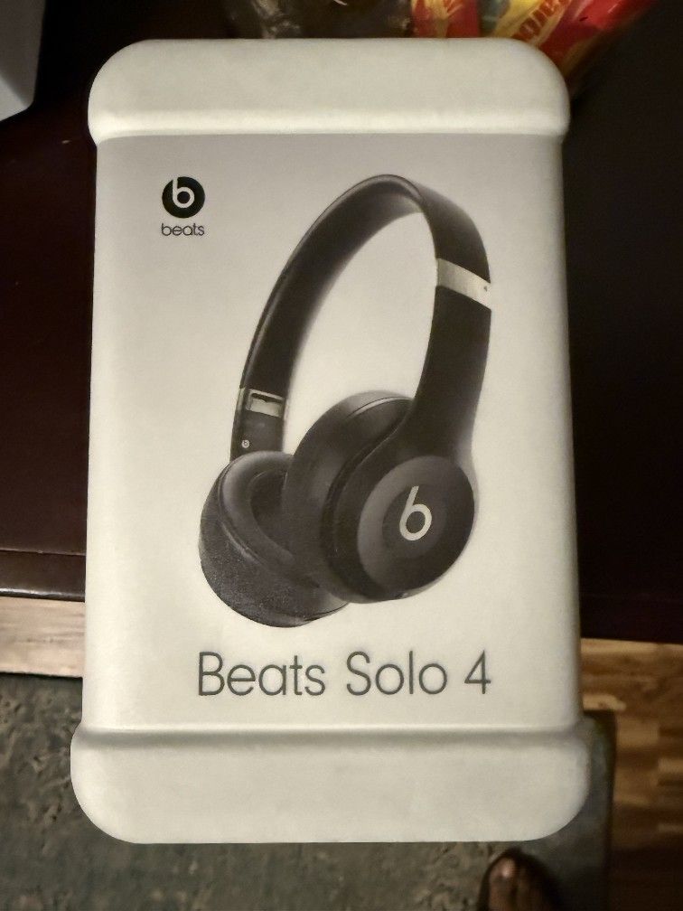 Beats Solo 4