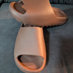 Brand New Adidas Yeezy Slides 