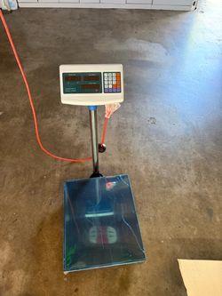 Digital Platform Scale 600 LB Capacity