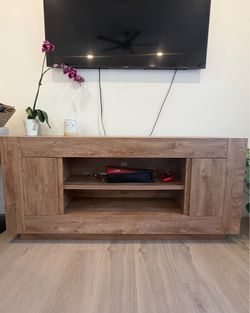 Tv stand