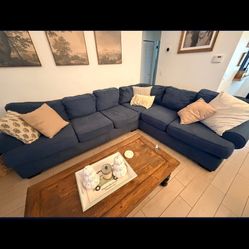 Sectional Couch With Queen Pullout Mattress