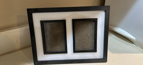 Picture Frame 8” x 10” Black and white for 2 Pictures 3” x 4”