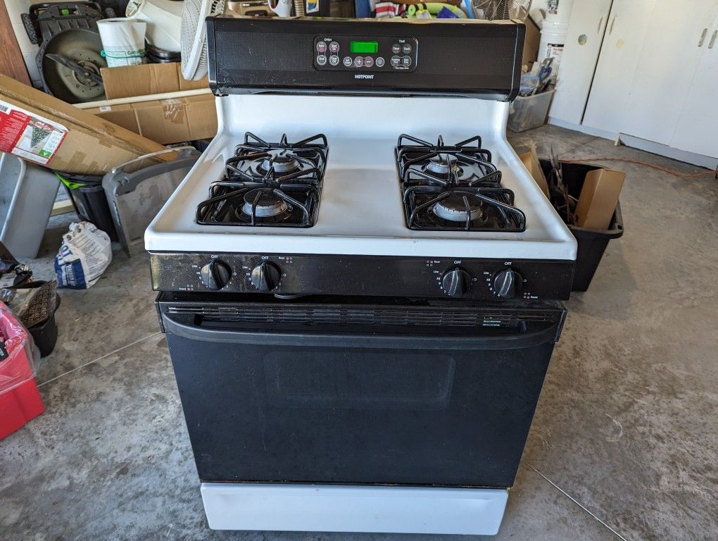 Hotpoint Gas Stove for Sale in Haines City, FL OfferUp