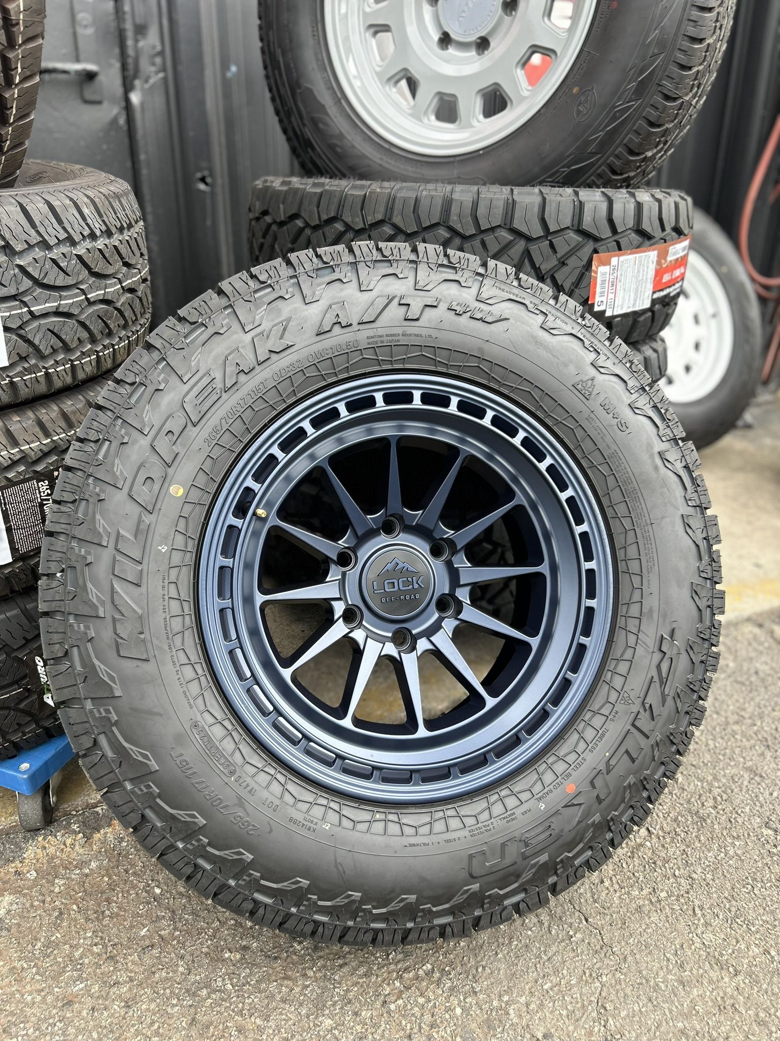 New Lockoffroad wheels available Perfect for Chevy,Tacoma,GMC and More!!