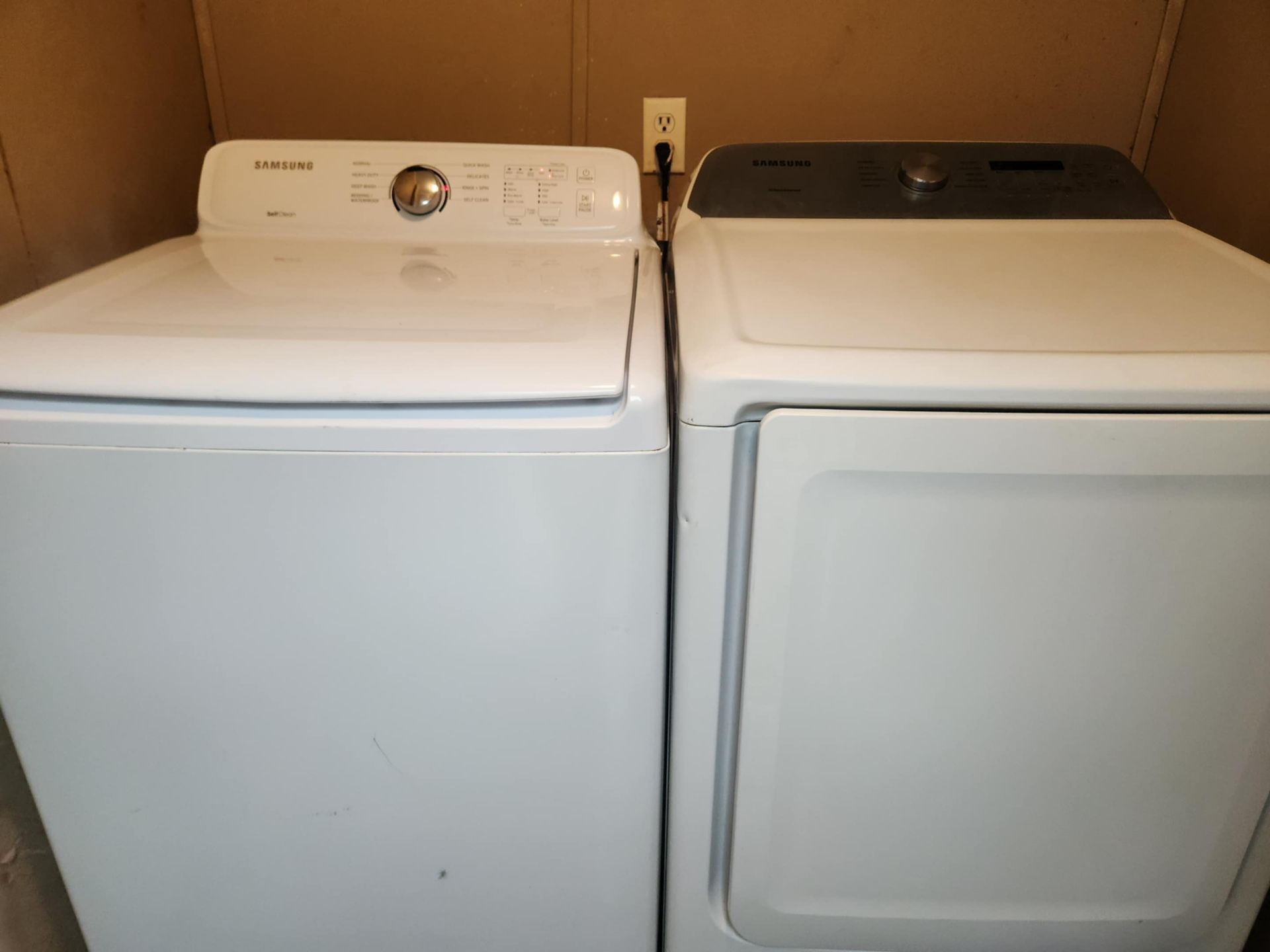 Samsung Washer and Dryer (DELIVERY AVAILABLE!!)