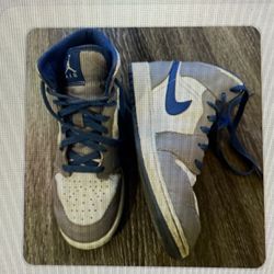Air Jordan 1 Mid SE – White/Black/Ice Blue – Men’s Size 7– $20
