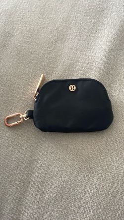 Lululemon pocket