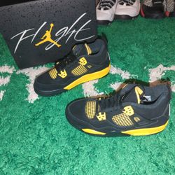 Air Jordan 4 