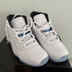 Jordan 11 Legend blue
