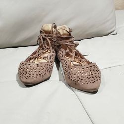 METAPHOR Flats w/ Lace