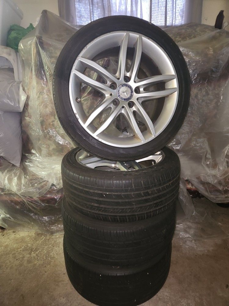 P245/40ZR17 Mencedez Benz Tires/rims