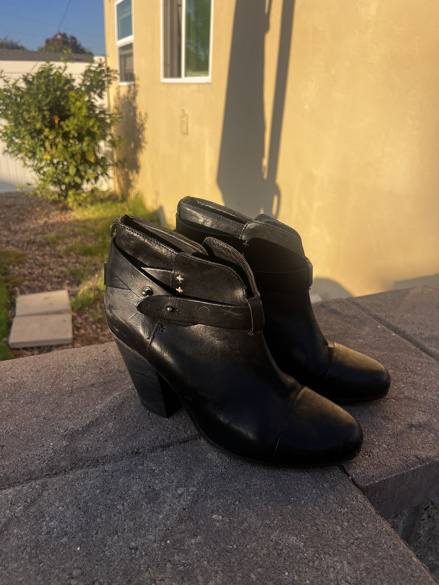 $9 Leather Rag And Bone Size 8 Women’s Black Booties