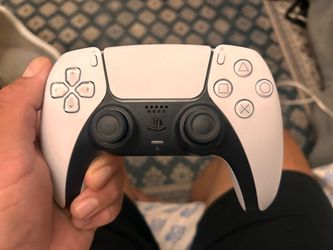 PS5 DualShock controller