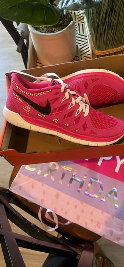 Size 5y women’s Nikes