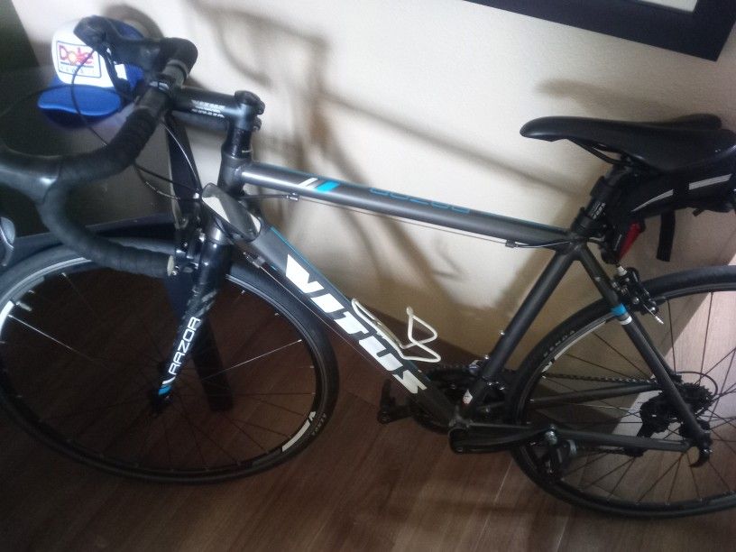 Vitus Razor