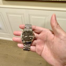 Gucci Men Watch ( Like New) $400